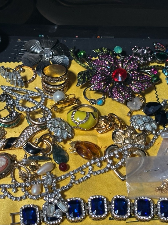 mixed Jewelry - Women’s Multicolor vintage jewelry lot